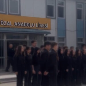 lisede skandal kurallar sorusturma baslatildi kizlar ayakta gidecek Ayb9fsb5