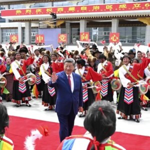 xi jinping tibeti ziyaret etti PIMe8ysr