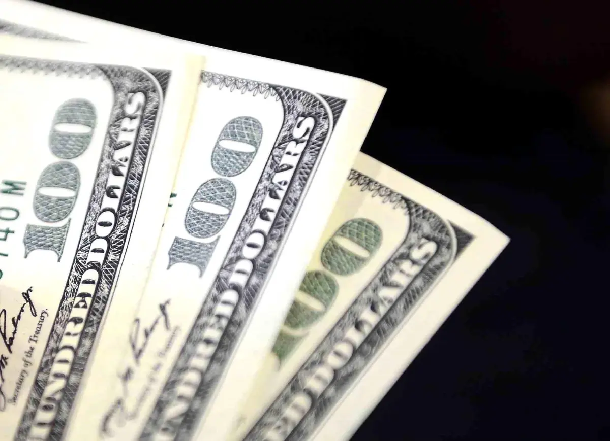 doviz kurlari dolar 4147 lira euro 4881 lira OOIStDJd