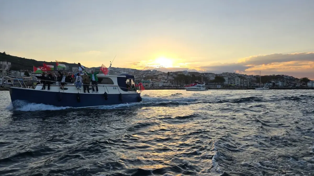 bursada filistine destek icin tekne turu duzenlendi 1ZZhR6JX