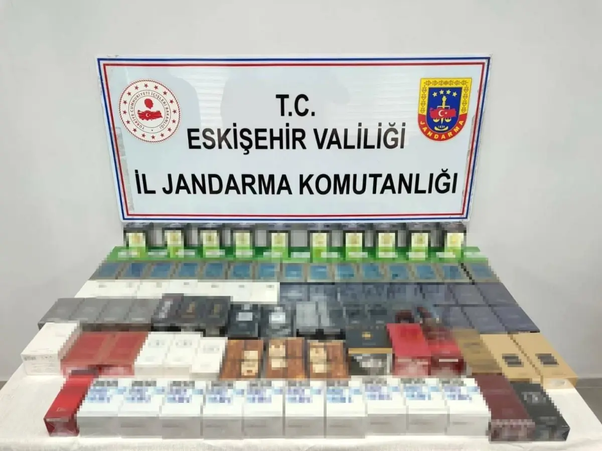 eskisehirde 550 bin tl degerinde kacak parfum ele gecirildi iiA92hdJ