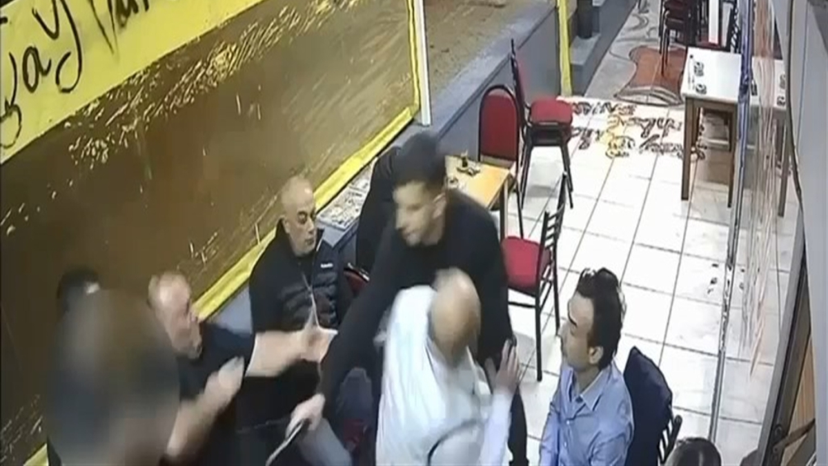 kocaelide ayni gun 2 husumetlisinin is yerine ates acip 1 kisiyi yaralayan supheli yakalandi kMCfZ2gU.jpg