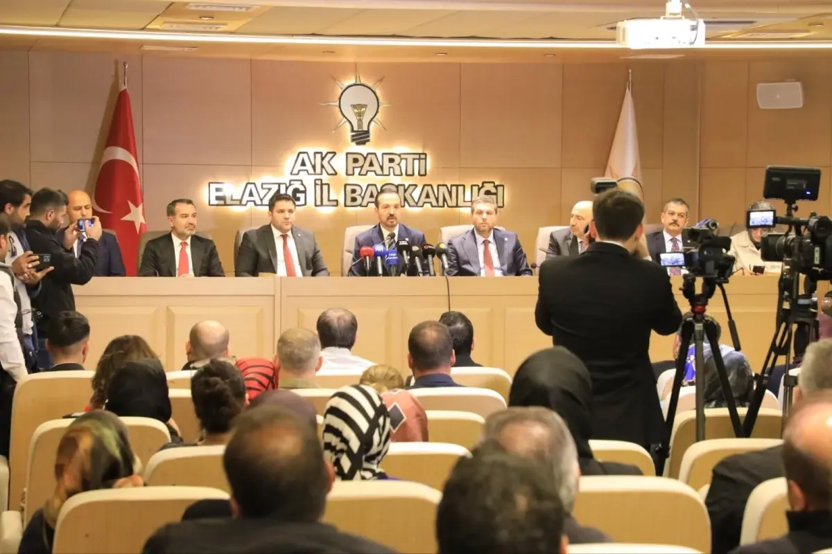 kursad zorlu ana muhalefet populizme ve sikayet siyasetine odaglandi 5e182gi5.jpg