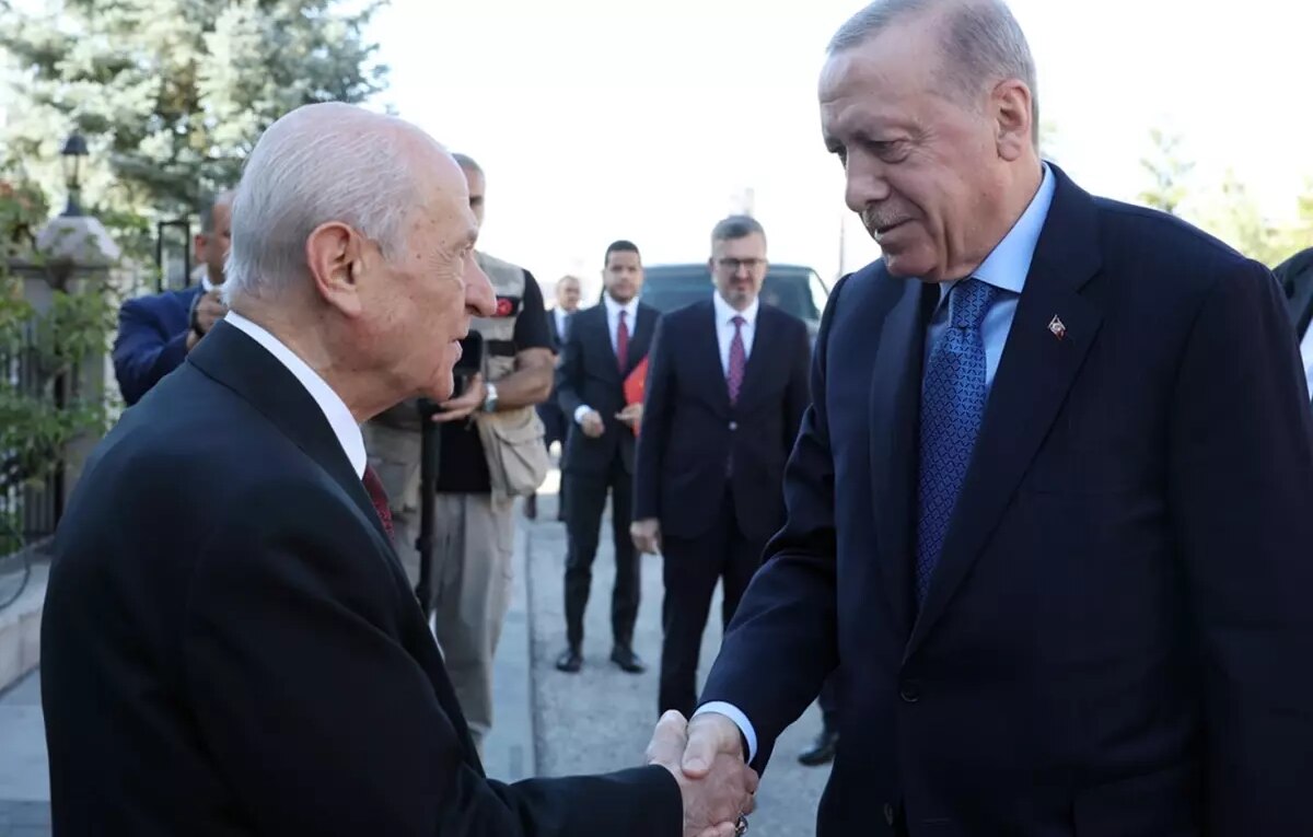 ittifakta catlak var deniyordu bahcelinin gonderdigi hediyeye tesekkur etti OMDw5ZUk.jpg