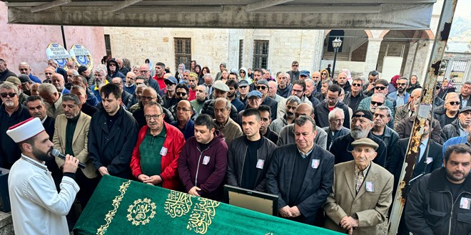 oyuncu ahmet gulhan son yolculuguna ugurlandi EOnWmRjJ.jpg