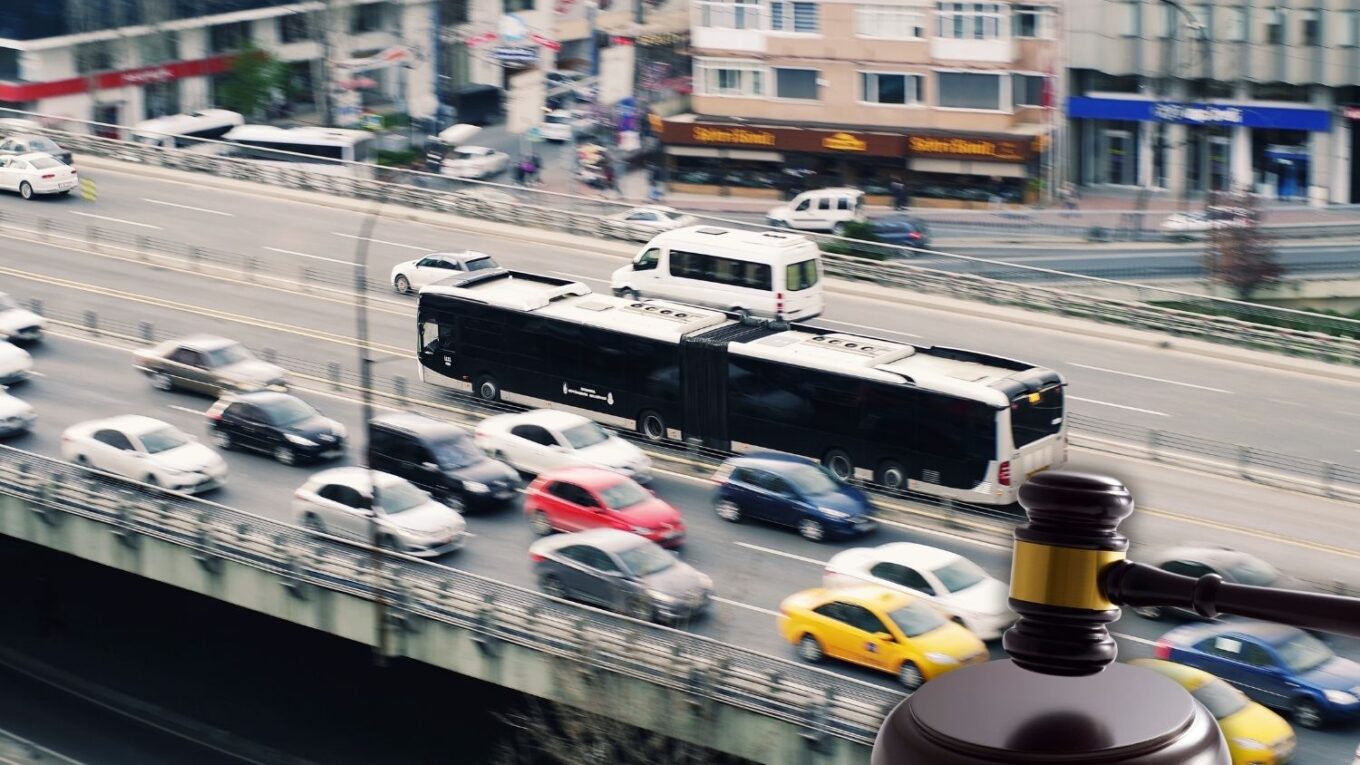 trafik kavgasinda esini yanlislikla olduren sanik icin beraat karari verildi w7RCESfw.jpg