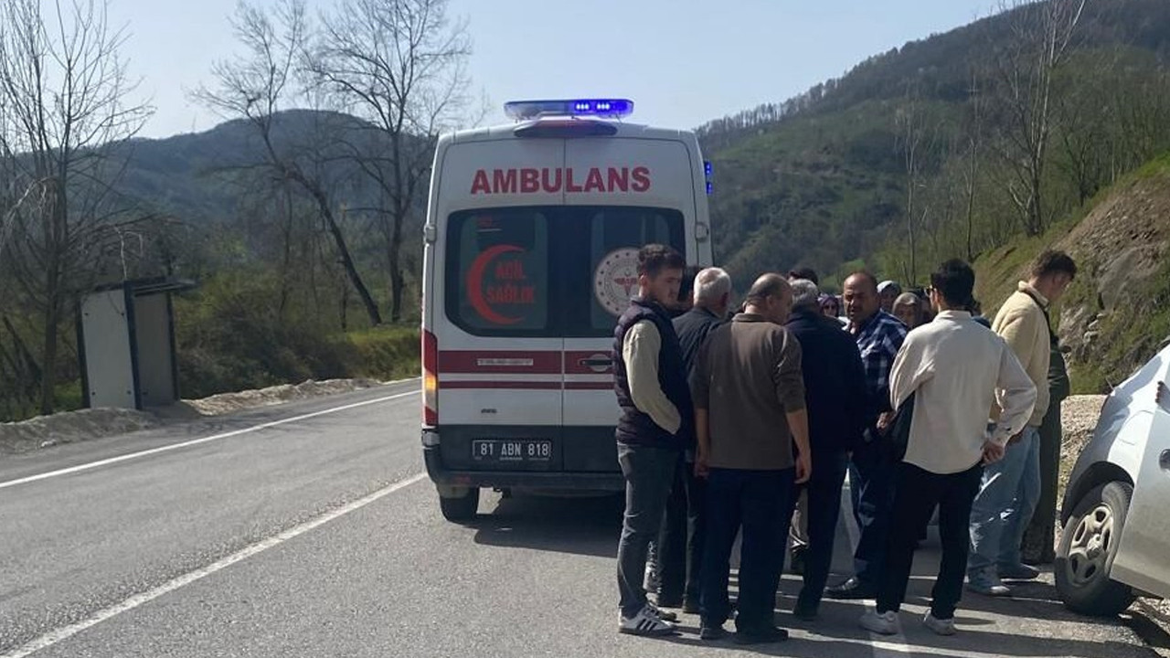 Otobüsten İnen Yaya, Kazada Yaralandı: Yolun Karşısına Geçerken Tehlike Geçirdi