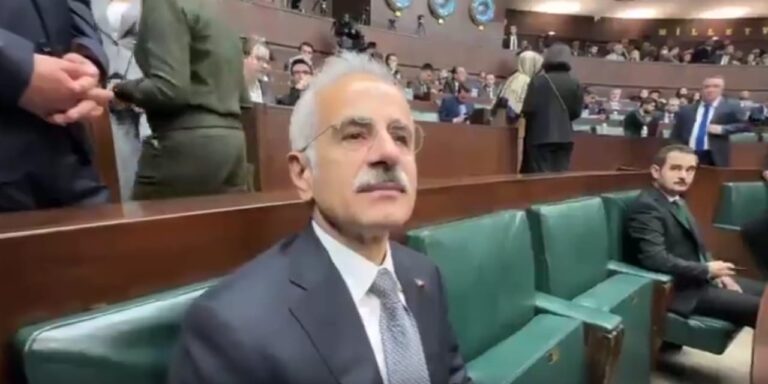 ulastirma-bakani-dusen-libya-ucagi-icin-kayip-kamera-kaydi-iddiasina-yanit-vermedi-IjnZRQxU