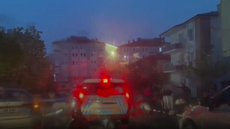 kelepceli-halde-polisin-elinden-firar-etti-corumda-hareketli-anlar-urWD3SB6