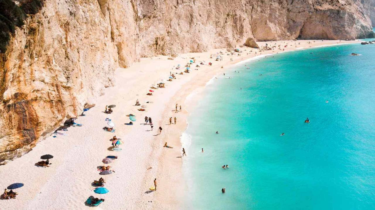komsuda-sinirsiz-turizm-donemi-bitti-adalara-giris-artik-eskisi-gibi-olmayacak-SbT1JxJu