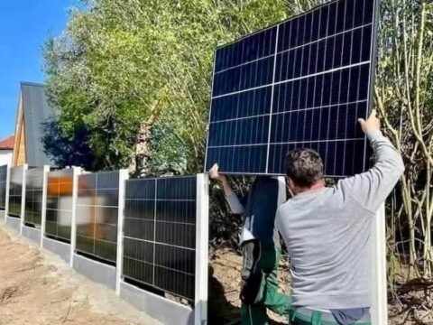 Bahçesine kuran elektriği bedavaya getiriyor