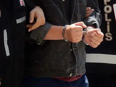 Iktidar yakinlarina dokunmayan akp adaleti yalnizca muhalif yurttaslara isliyor dusman hukuku 3pAeGlAz